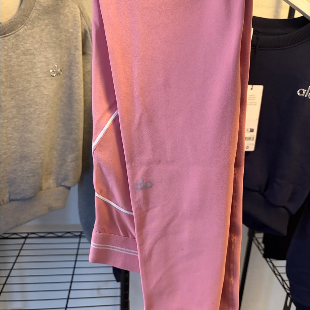 Alo Airbrush High Waist Heart Throb Leggings Pink